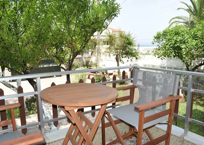 Central House With Quiet Garden