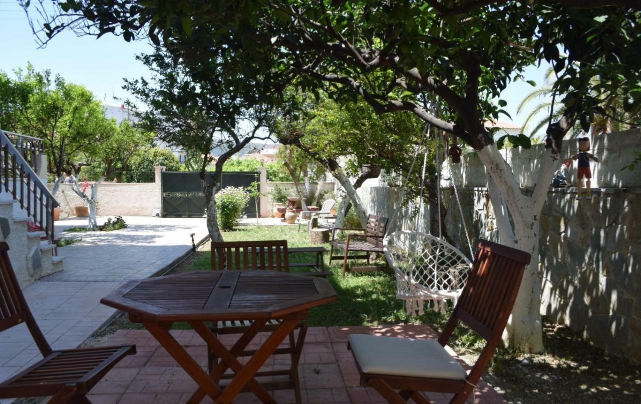 House With Quiet Garden